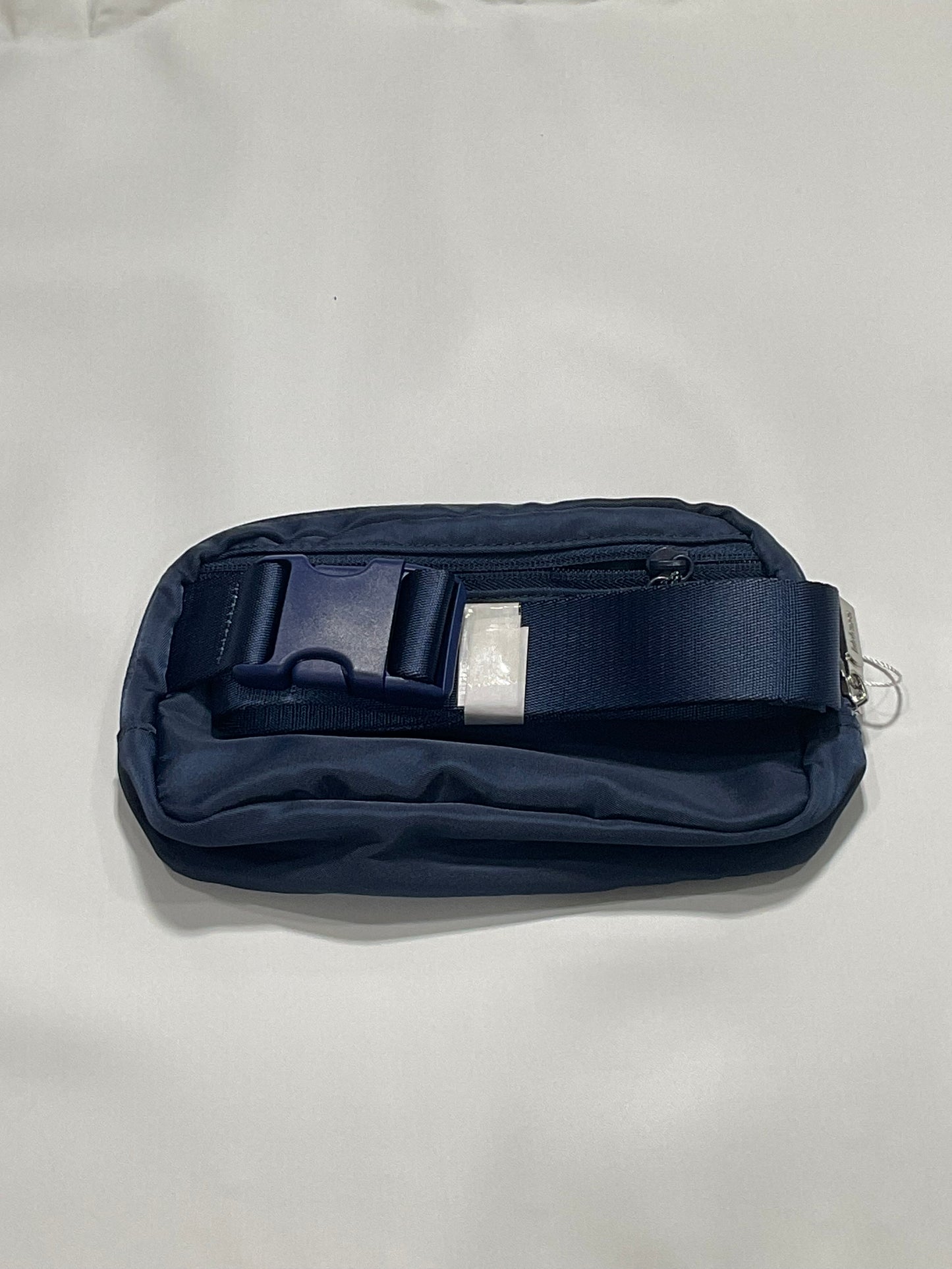 Lululemon Everywhere Belt Bag 1L - Navy Blue