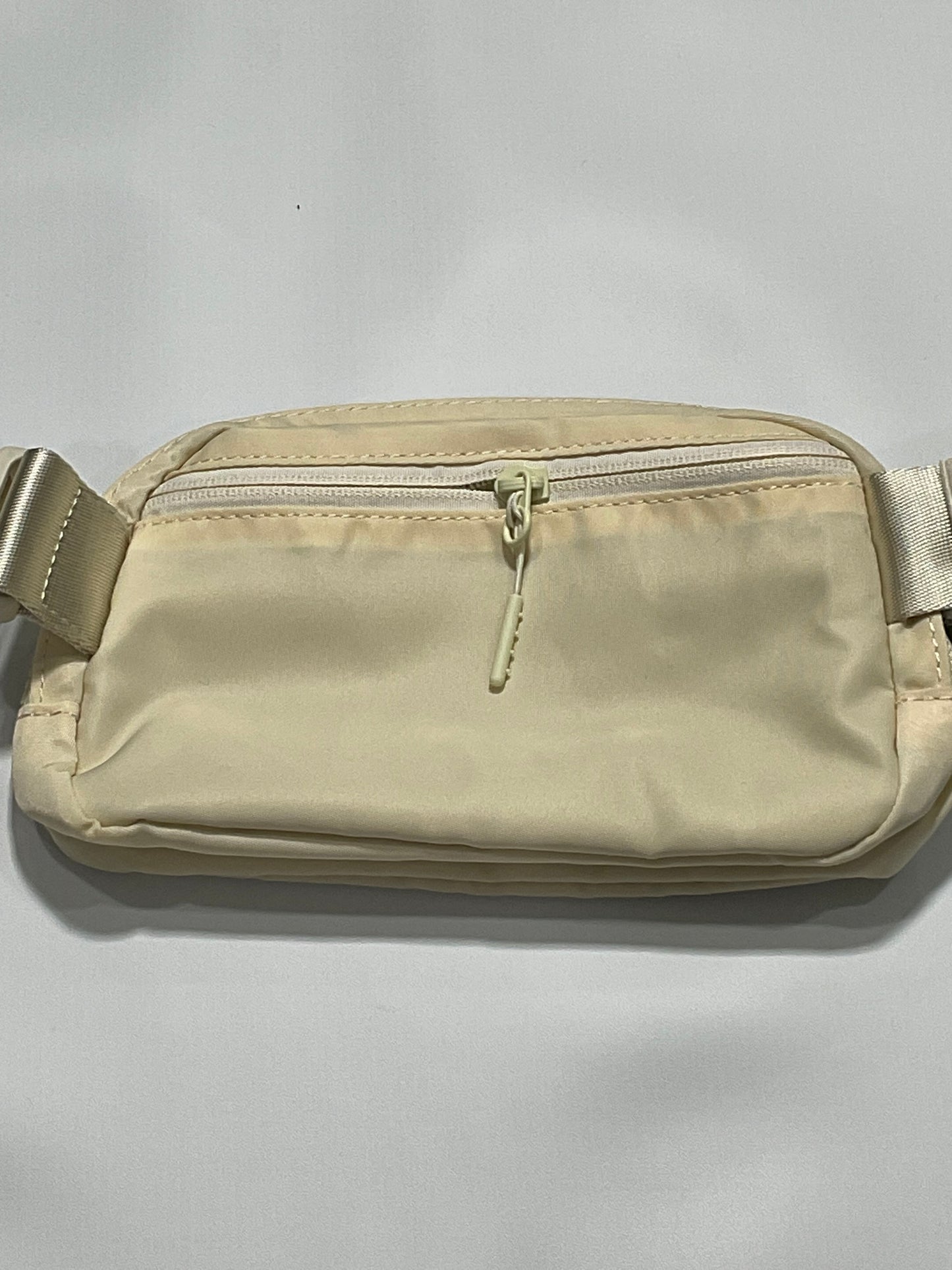 Lululemon Everywhere Belt Bag 1L - Beige