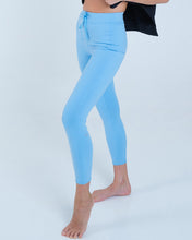 Load image into Gallery viewer, Alo Yoga SMALL 7/8 High-Waist Checkpoint Legging - Blue Skies
