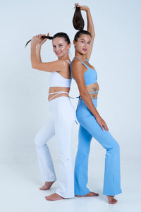 Alo Yoga XS Airbrush High-Waist Cinch Flare Legging - White