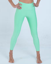 Load image into Gallery viewer, Alo Yoga SMALL 7/8 High-Waist Airlift Legging - Ultramint
