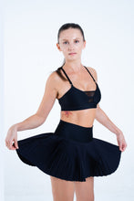 Load image into Gallery viewer, Alo Yoga SMALL Airlift Mesh Allure Bra - Black
