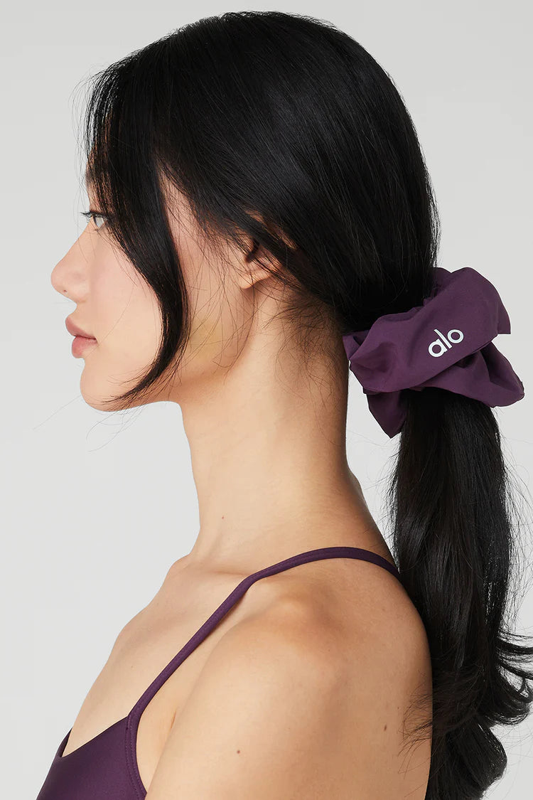 Scrunchie Kebesaran Alo Yoga - Plum Gelap