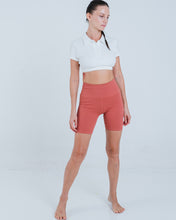 Load image into Gallery viewer, Alo Yoga XS Cropped Prestige Polo - White
