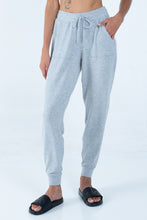 Load image into Gallery viewer, Alo Yoga SMALL Soho Sweatpant - Athletic Heather Grey
