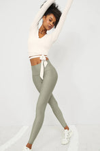Load image into Gallery viewer, Alo Yoga XS High-Waist Airlift Legging - Limestone
