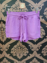 Load image into Gallery viewer, Alo Yoga SMALL Daze Short - Electric Violet
