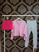 Load image into Gallery viewer, Alo Yoga XS Alolux Soho Crop Henley - Parisian Pink
