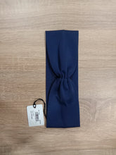 Load image into Gallery viewer, Alo Yoga Airlift Headband - True Navy
