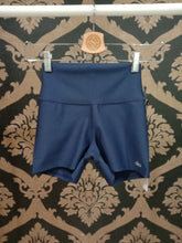Load image into Gallery viewer, Alo Yoga XS 3&quot; High-Waist Airlift Short - True Navy
