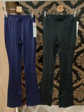 Load image into Gallery viewer, Alo Yoga SMALL High-Waist Pinstripe Zip It Flare Legging - True Navy/Black
