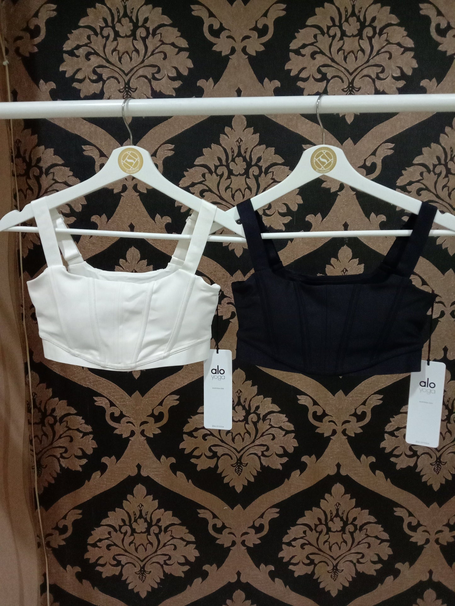 Alo Yoga MEDIUM Airlift Corset Bra - Gading