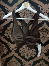 Load image into Gallery viewer, Alo Yoga XS Wild Thing Bra  - Espresso
