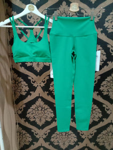 Alo Yoga MEDIUM Airbrush Suspension Bra - Green Emerald