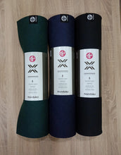 Load image into Gallery viewer, Manduka X Yoga Mat 5mm - Thrive (Green)
