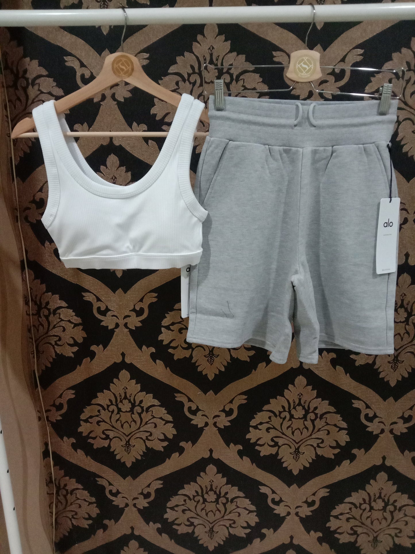 Alo Yoga XS Celana Pendek Mudah Keringat Pinggang Tinggi - Athletic Heather Grey