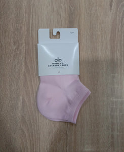Alo Yoga S/M Women's Everyday Sock - Powder Pink/White
