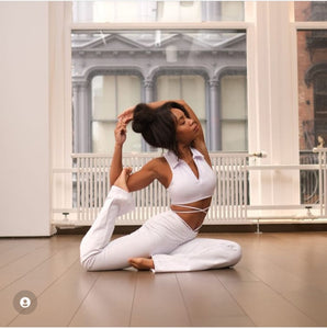 Alo Yoga SMALL Airbrush High-Waist Cinch Flare Legging - White