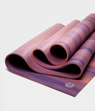 Load image into Gallery viewer, Manduka Pro 71&quot; Yoga Mat 6mm - Melon Colorfields
