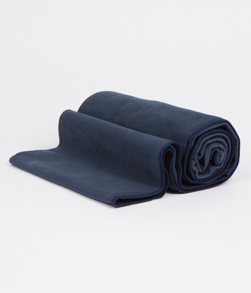 Handuk Matras Yoga Manduka Equa® 72" - Tengah Malam (Biru)