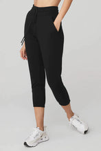 Load image into Gallery viewer, Alo Yoga SMALL 7/8 Easy Sweatpant - Black

