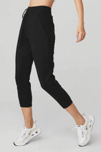 Load image into Gallery viewer, Alo Yoga SMALL 7/8 Easy Sweatpant - Black
