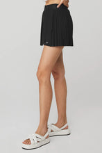 Load image into Gallery viewer, Alo Yoga XS Aces Tennis Skirt - Black
