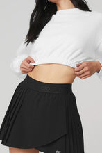 Load image into Gallery viewer, Alo Yoga XS Aces Tennis Skirt - Black

