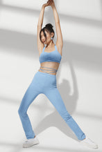 Load image into Gallery viewer, Alo Yoga MEDIUM Airbrush Cinch Bra - Tile Blue

