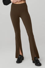 Load image into Gallery viewer, Alo Yoga SMALL Airbrush High-Waist 7/8 Flutter Legging - Espresso
