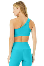 Load image into Gallery viewer, Alo Yoga SMALL Airlift Excite Bra - Bright Aqua
