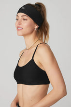 Load image into Gallery viewer, Alo Yoga Airlift Headband - Black
