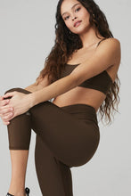 Load image into Gallery viewer, Alo Yoga XXS Airlift High-Waist Conceal-Zip Capri - Espresso
