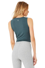 Load image into Gallery viewer, Alo Yoga XS Cover Tank - Deep Jade
