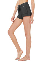 Load image into Gallery viewer, Alo Yoga XS Daze Short - Anthracite
