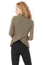 Load image into Gallery viewer, Alo Yoga SMALL Embrace Long Sleeve - Olive Branch
