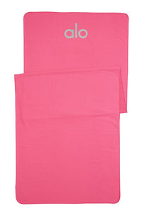 Alo Yoga Grounded Non-Slip Mat Towel - Hot Pink