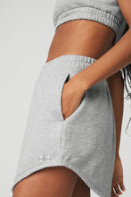 Load image into Gallery viewer, Alo Yoga XXS Accolade Sweatshirt Skirt - Athletic Heather Grey
