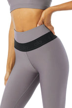 Load image into Gallery viewer, Alo Yoga XS High-Waist Fitness Legging - Purple Dusk/Black
