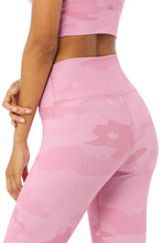 Load image into Gallery viewer, Alo Yoga XS High-Waist Vapor Legging - Pink Camouflage
