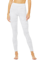 Load image into Gallery viewer, Alo Yoga XS High-Waist Camo Vapor Legging - White Camouflage
