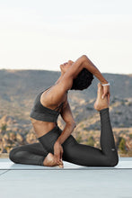Load image into Gallery viewer, Alo Yoga XS Lavish Bra - Anthracite
