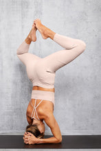 Load image into Gallery viewer, Alo Yoga XS Lavish Bra - Pink Mauve
