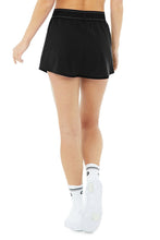 Load image into Gallery viewer, Alo Yoga SMALL Match Point Tennis Skirt - Black
