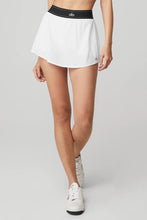 Load image into Gallery viewer, Alo Yoga XS Match Point Tennis Skirt - White
