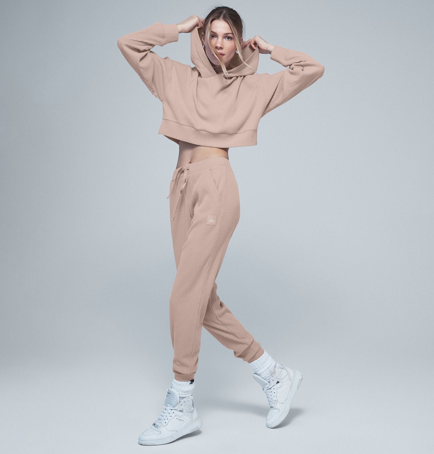 Alo Yoga XS Muse Sweatpant - Dusty Pink – Soulcielite