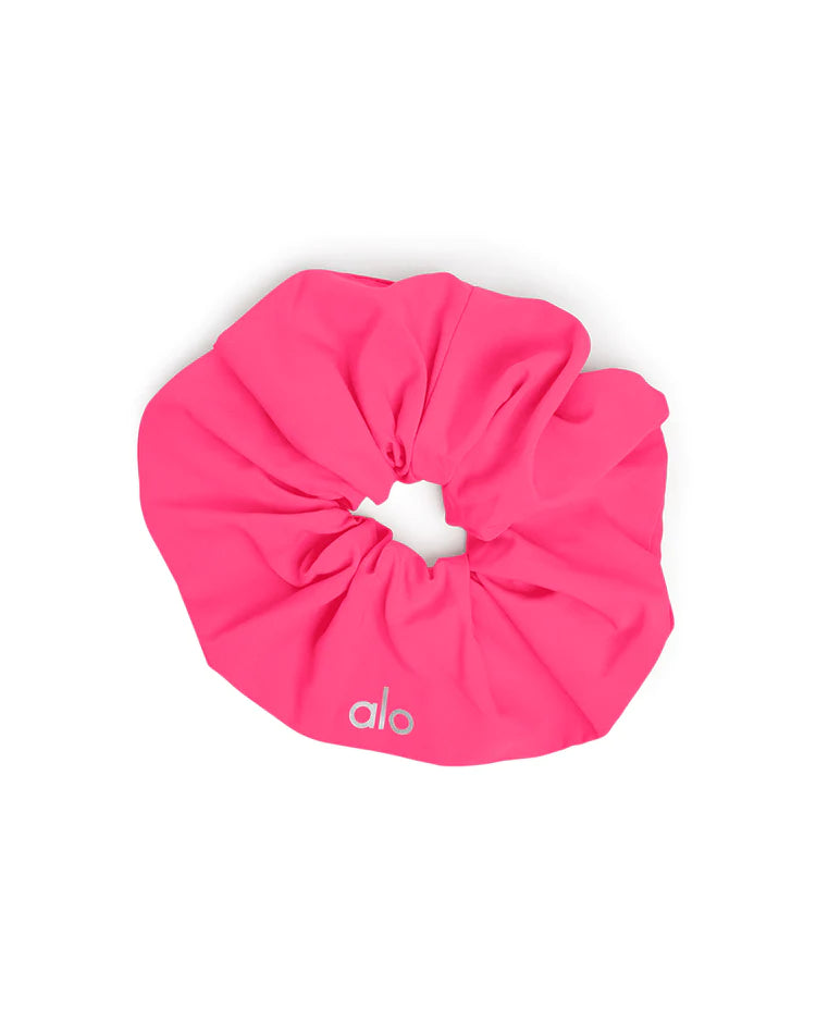Alo Yoga Oversized Scrunchie - Hot Pink