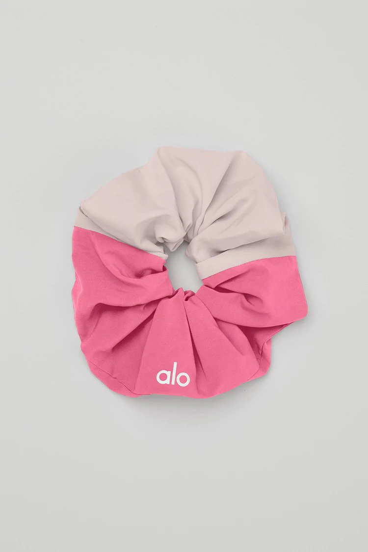 Alo Yoga Oversized Scrunchie - Pink Sugar/Pink Fuchsia