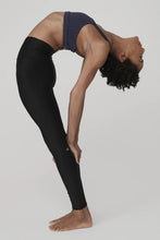 Load image into Gallery viewer, Alo Yoga XS Pinstripe Jacquard Captivate Bra - True Navy/Black
