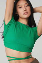Load image into Gallery viewer, Alo Yoga XS Ribbed Manifest Short Sleeve - Green Emerald
